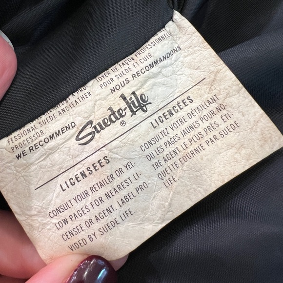 Classic vintage leather jacket - size small with zippers and flare - Picture 9 of 13